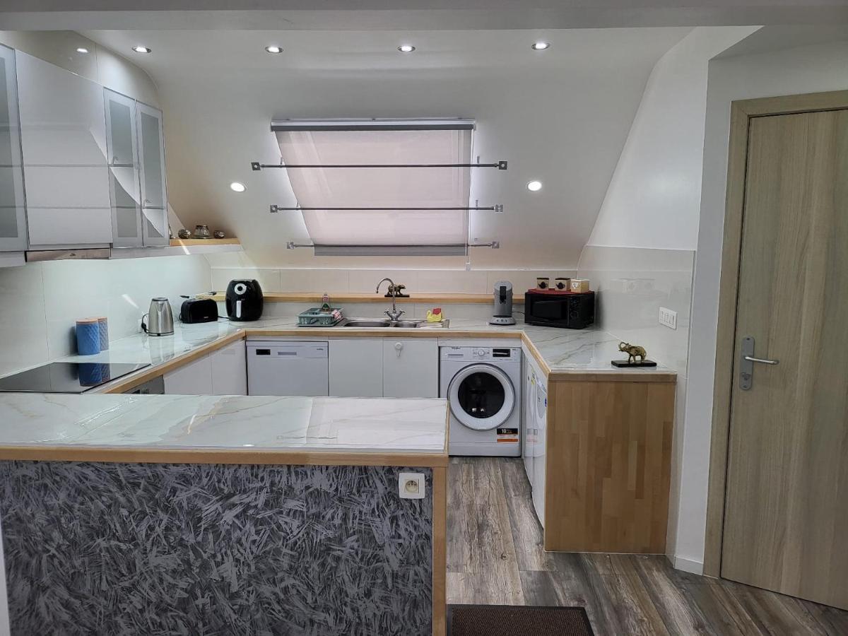 Ferienwohnung Duplex Elegant Situe A 1Min De La Gare Du Nord Brüssel Exterior foto